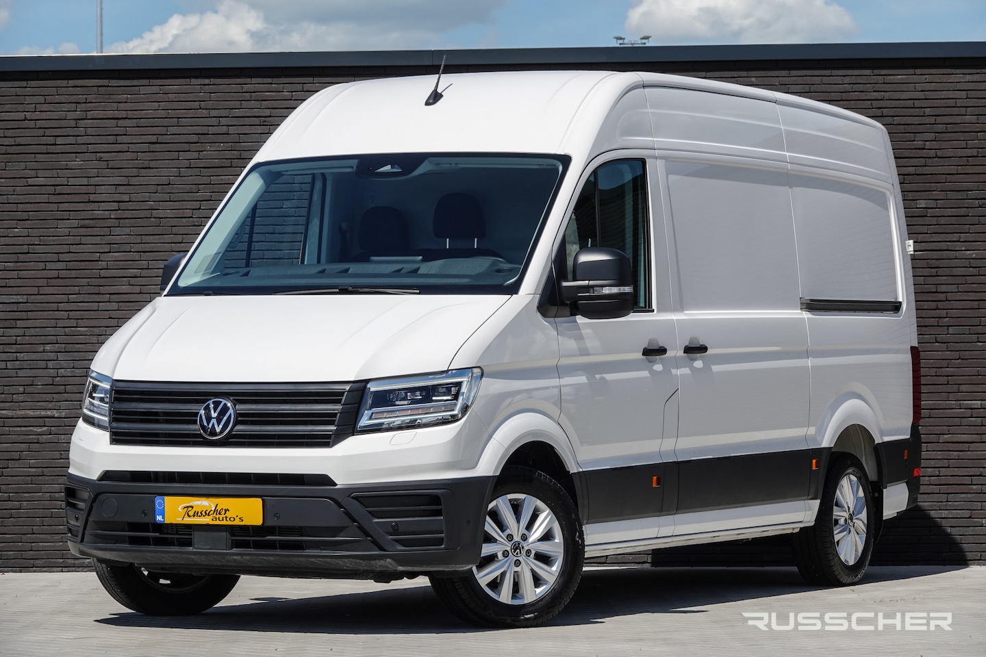 Volkswagen Crafter - L3H3 | 177Pk Aut. | 35 | 2xSchuifdeur | Achteruitrijcamera | 17'' | Candy White - AutoWereld.nl