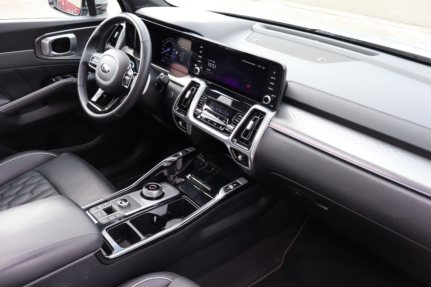 Kia Sorento - 1.6 T-GDI Plug-in Hybrid 4WD ExecutiveLine 7p. NL auto/1e eigenaar/Dealeronderhouden/Panor - AutoWereld.nl
