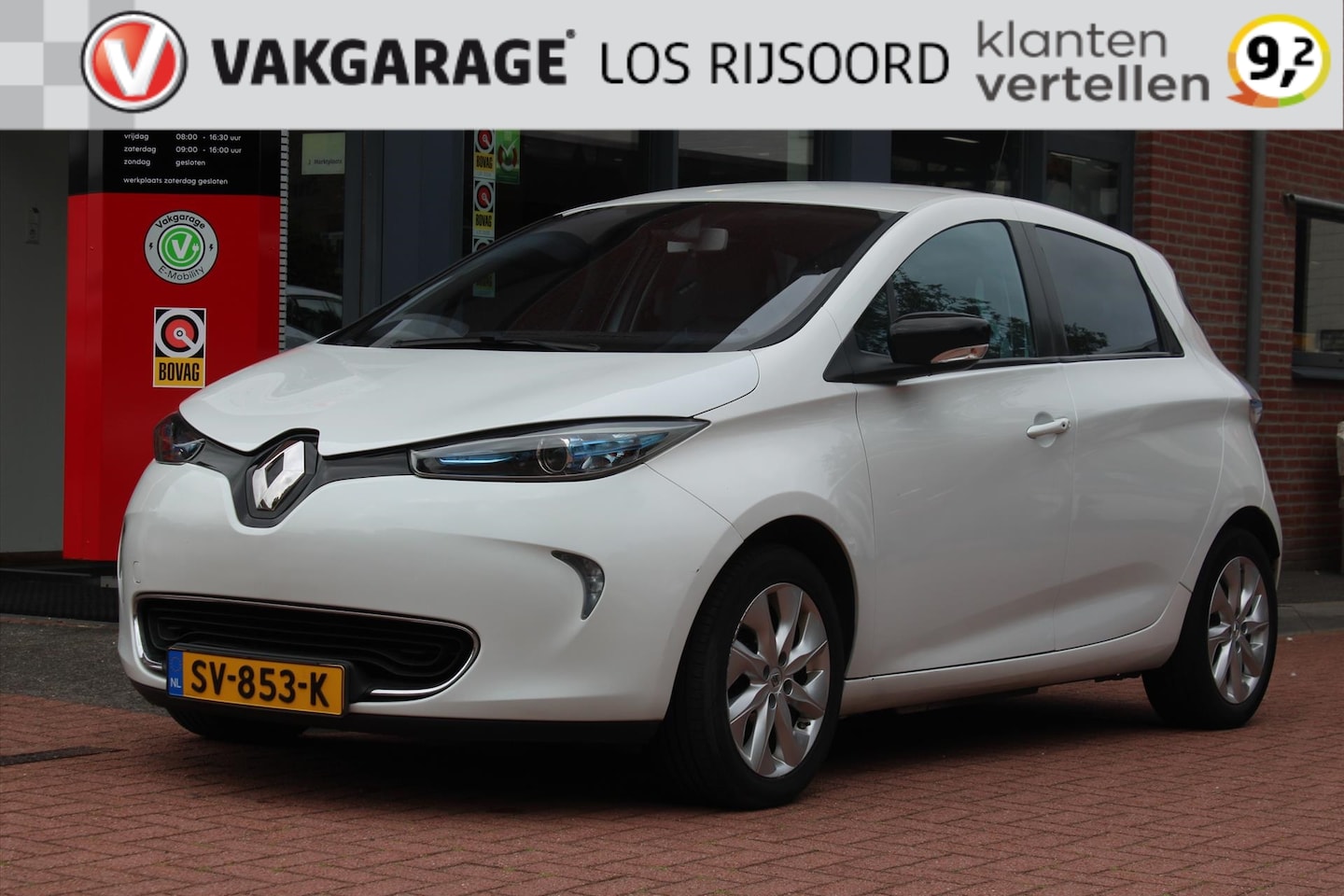 Renault Zoe - Electric *Intens* | Incl. Accu | Camera | Cruise & Climate Control | PDC | Navigatie | Pri - AutoWereld.nl