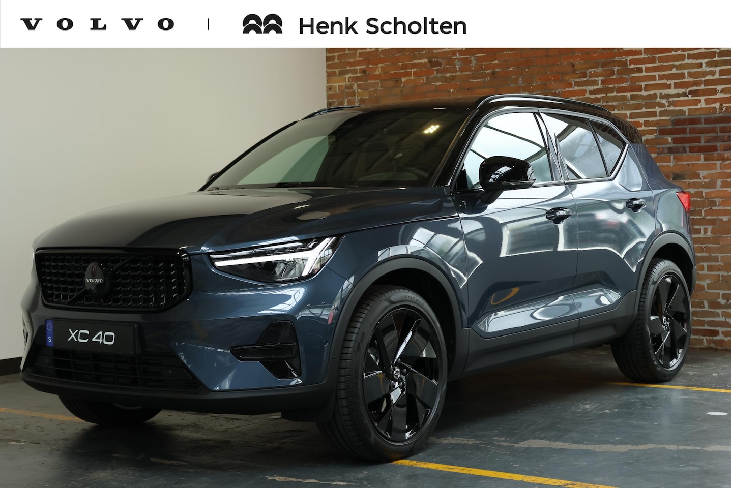 Volvo XC40 - 2.0 B4 Plus Black Edition | Elektrisch Verstelbare Voorstoelen | Stoel + Stuurverwarming | - AutoWereld.nl