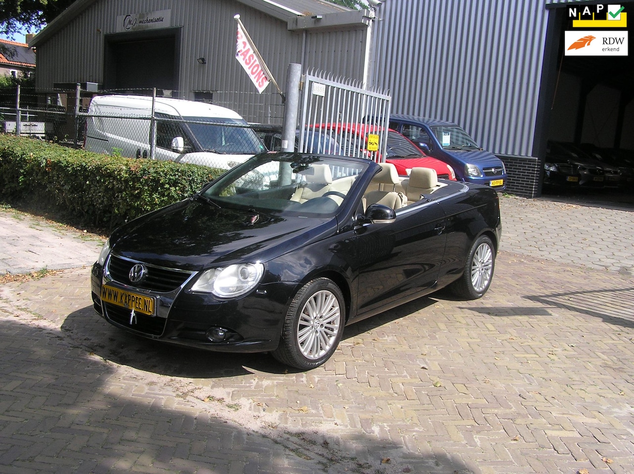 Volkswagen Eos - 2.0-16v FSI 163 d km nap airco cabrio hardtop APK - AutoWereld.nl