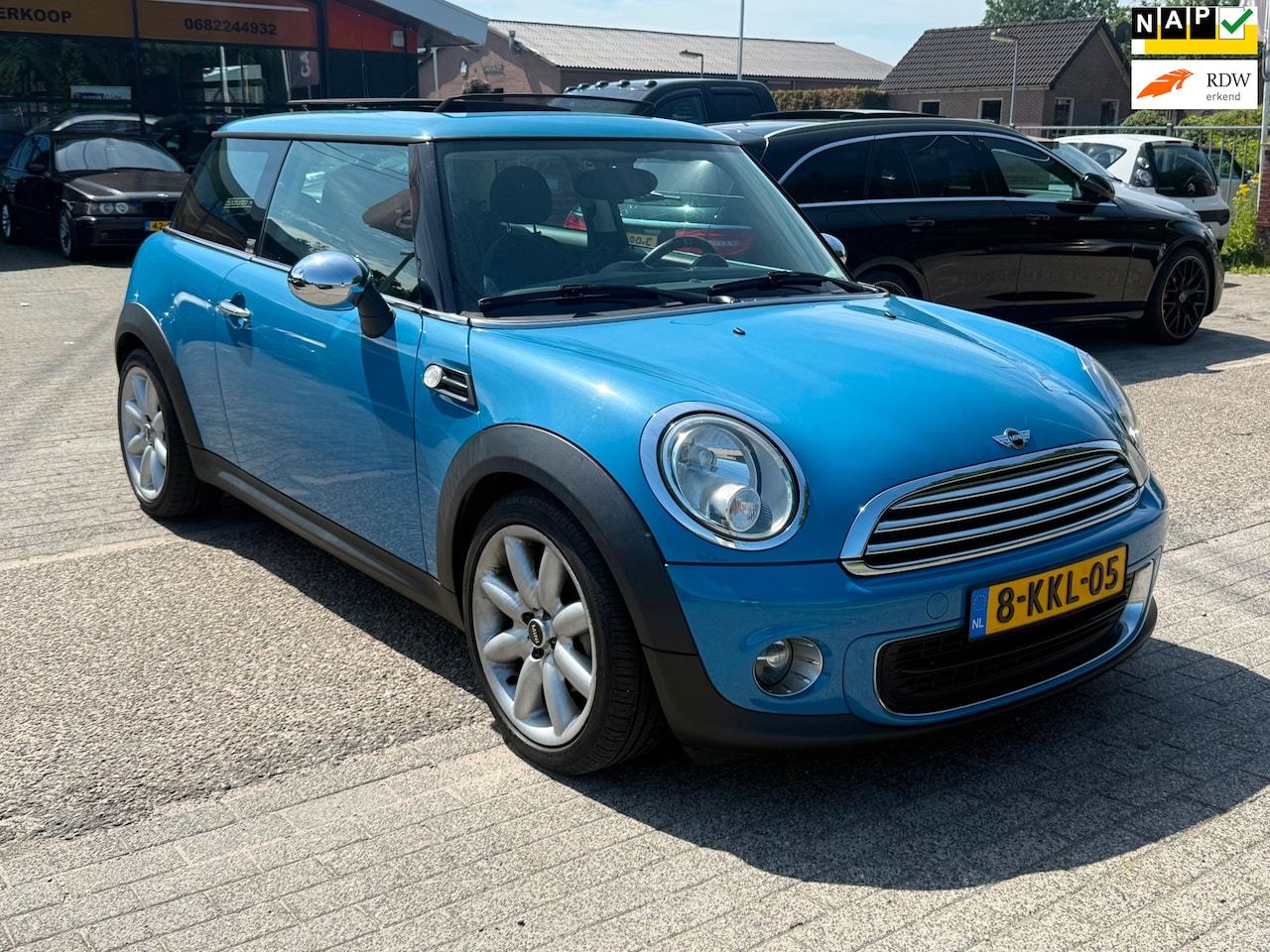 MINI One - Mini 1.6 Holland Street PANO/NAVI/APK 3-6-2027/ZEER NETTE STAAt/DEALERONDERHOUDEN - AutoWereld.nl