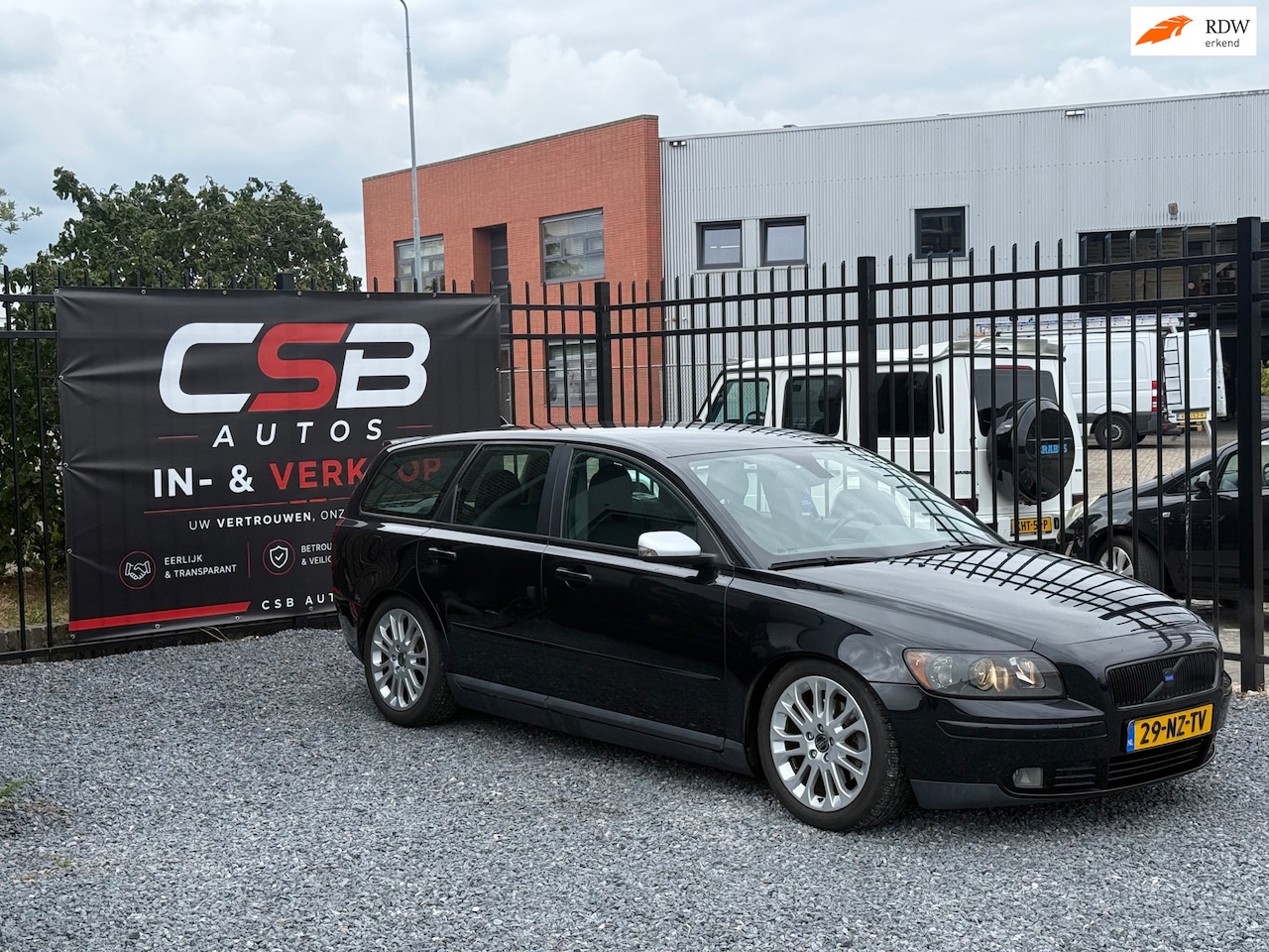 Volvo V50 - 2.4i Elite AIRCO!APK2027!KOOPJE! - AutoWereld.nl