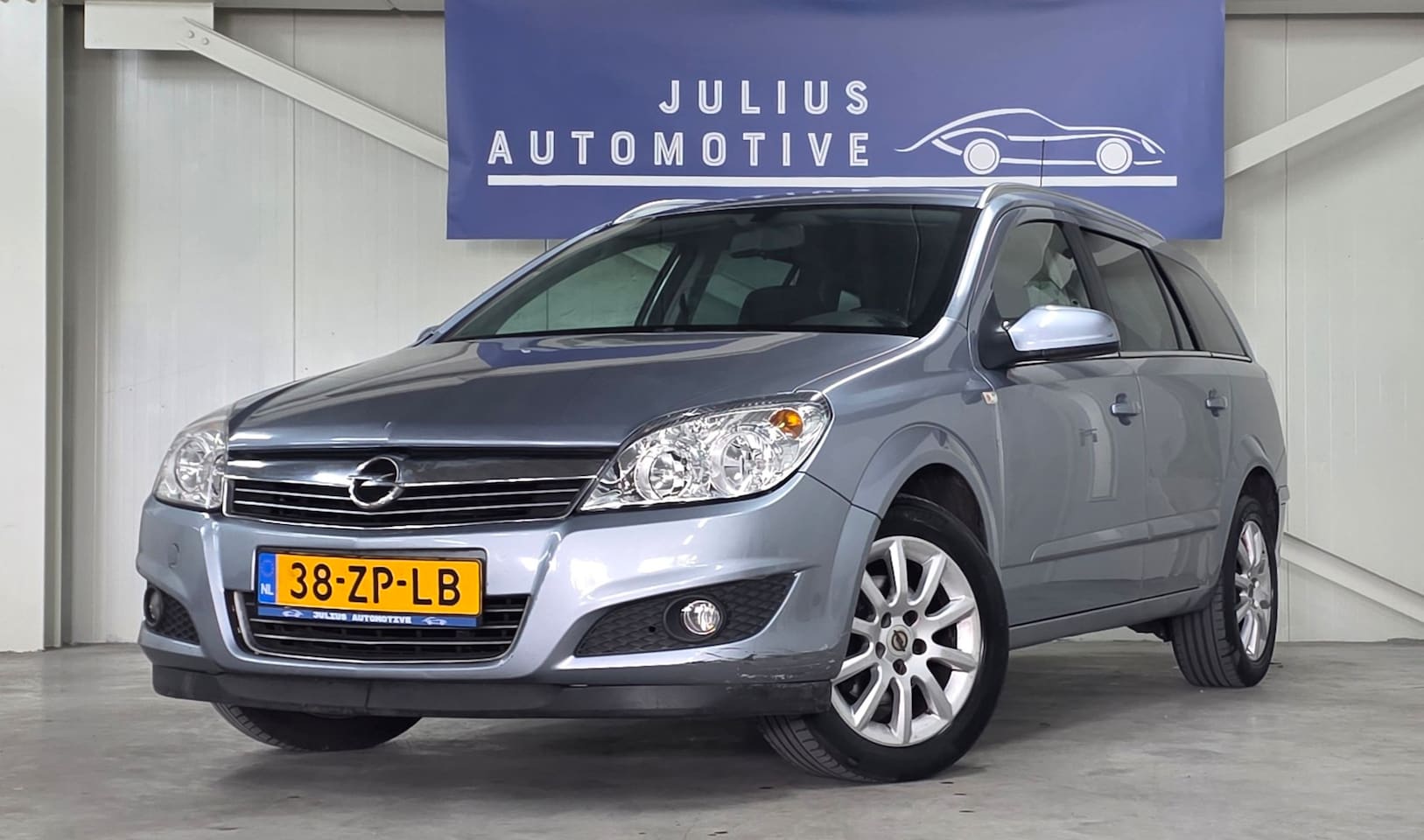 Opel Astra Wagon - 1.6 Temptation Airco Trekhaak CruiseControl Nieuwe APK! - AutoWereld.nl
