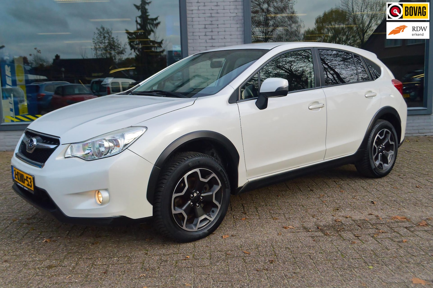 Subaru XV - 2.0i Luxury AWD | Stoelverwarming voor | Trekhaak afn.baar | 1600 kg trekgewicht | 4 nwe a - AutoWereld.nl