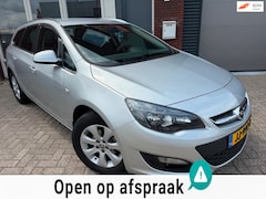 Opel Astra Sports Tourer - 1.4 Turbo Blitz / Navi / PDC / Airco / Cruise / NAP / Unieke km