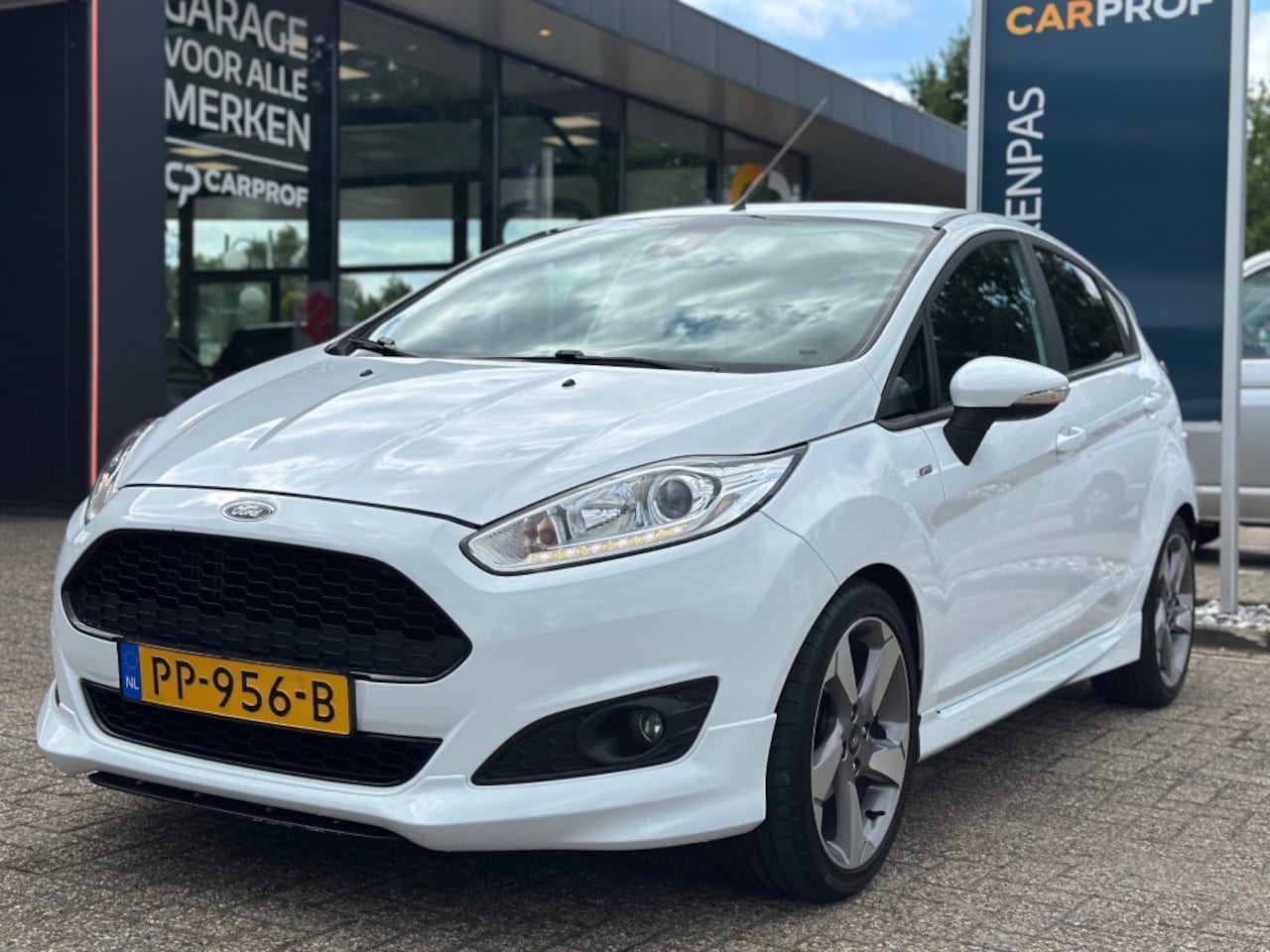 Ford Fiesta - 1.0 EcoBoost 5-drs ST Line '' Camera Clima - Infotainmentsystem '' - AutoWereld.nl