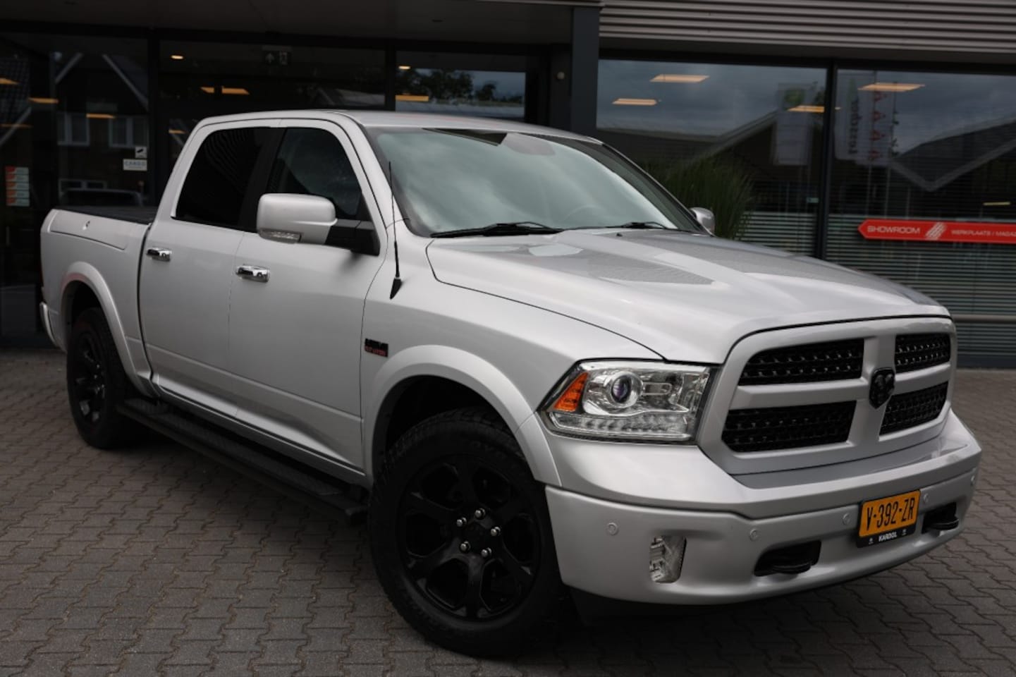 Dodge Ram Van - 5.7 V8 4X4 CREW CAB LARAMIE A/T VAN - AutoWereld.nl