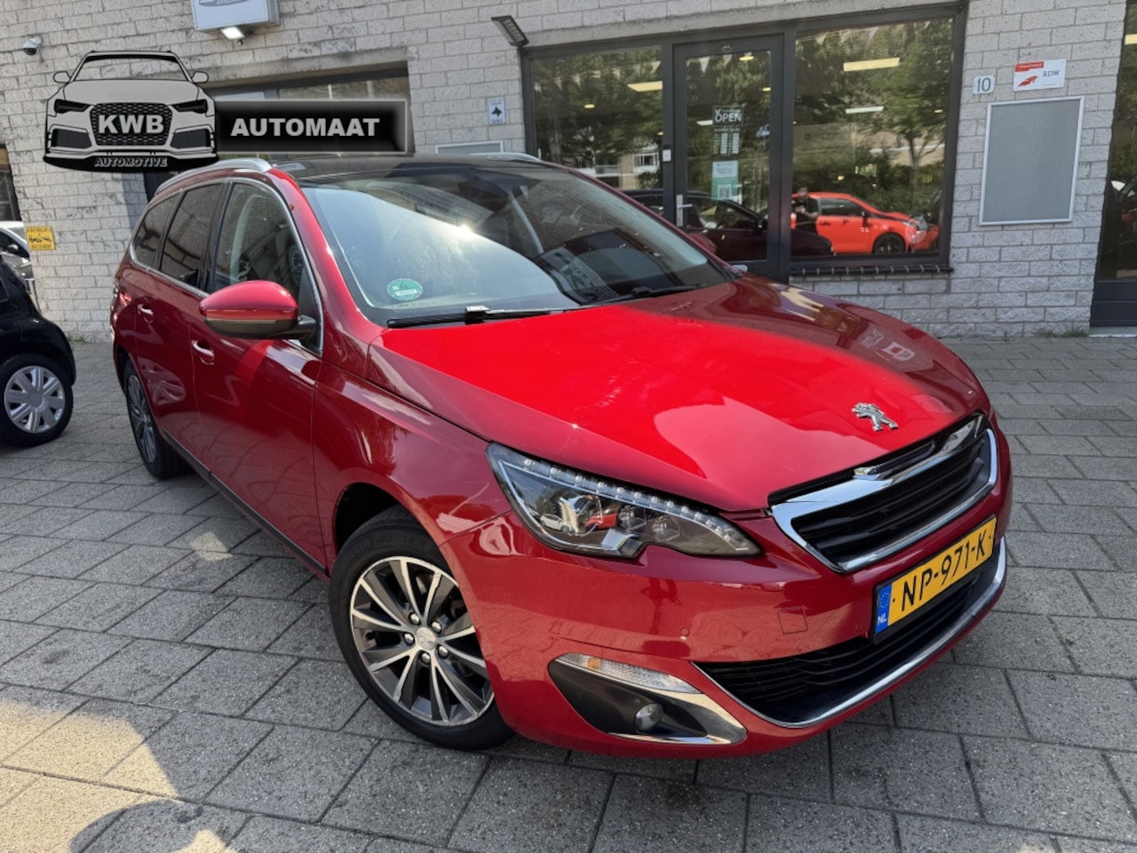 Peugeot 308 SW - 1.2 PureTech Allure Pano Automaat NAP Distri VV - AutoWereld.nl