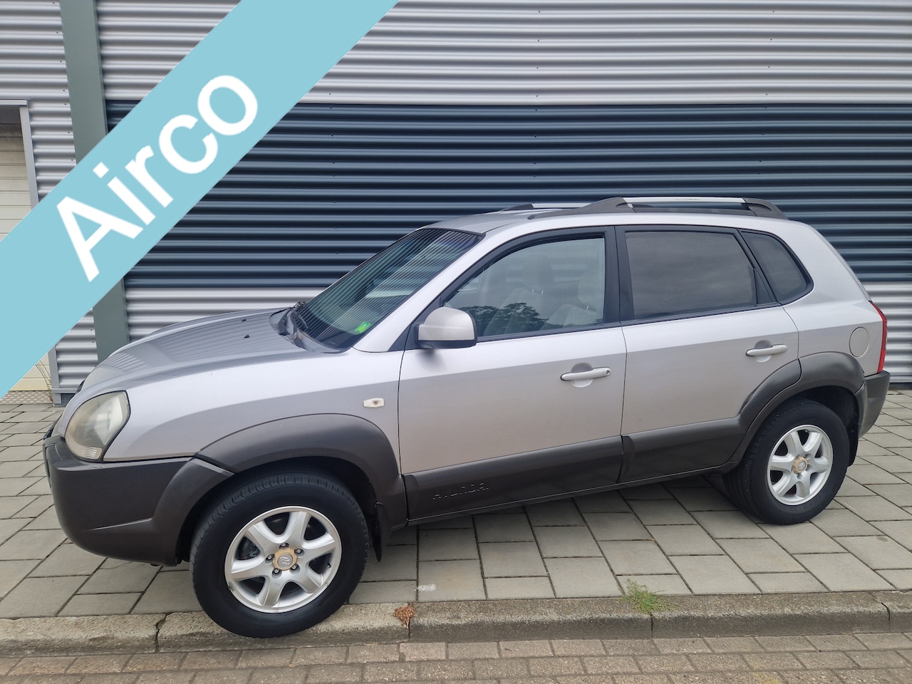 Hyundai Tucson - 2.0i Style climatronic, trekhaak , nieuwe apk, NAP - AutoWereld.nl