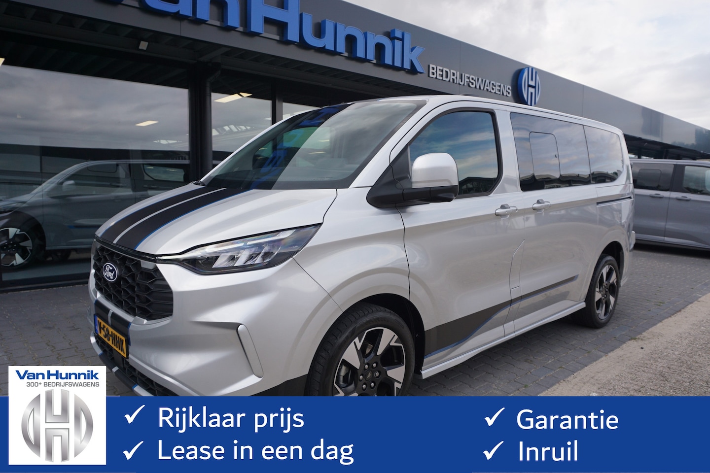Ford Transit Custom - 320S 170PK DC Sport AUT BPM VRIJ Demo!! Navi, ACC, 360° Cam, 19" LM, Elek. Schuifdeur!! NR - AutoWereld.nl