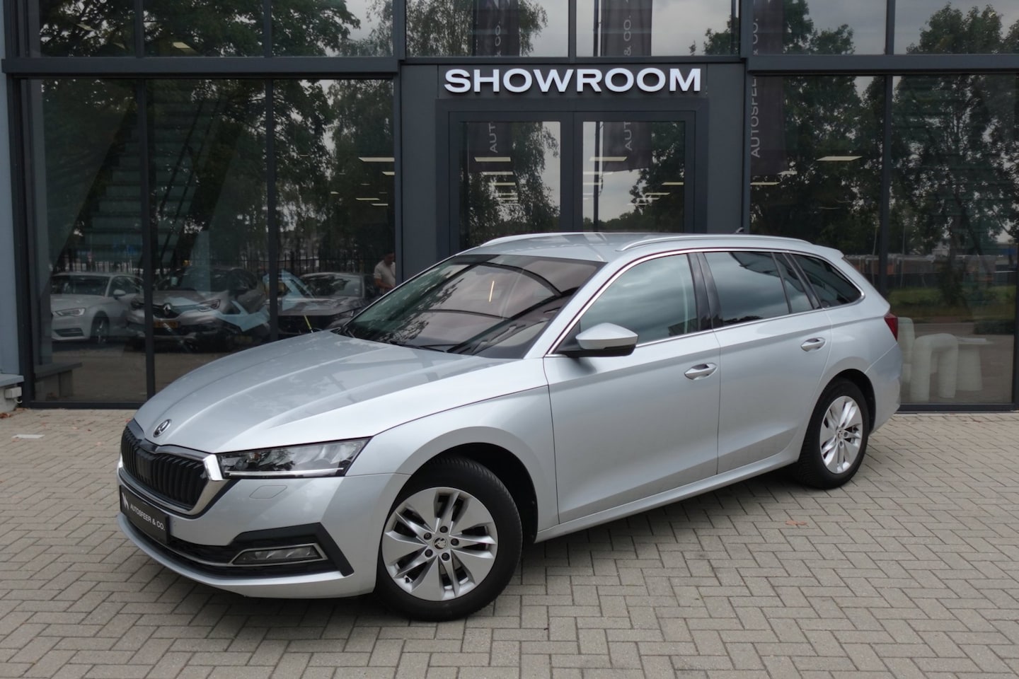 Skoda Octavia Combi - 1.0 e-TSI Ambition NAVI ACC CAM VOL - AutoWereld.nl