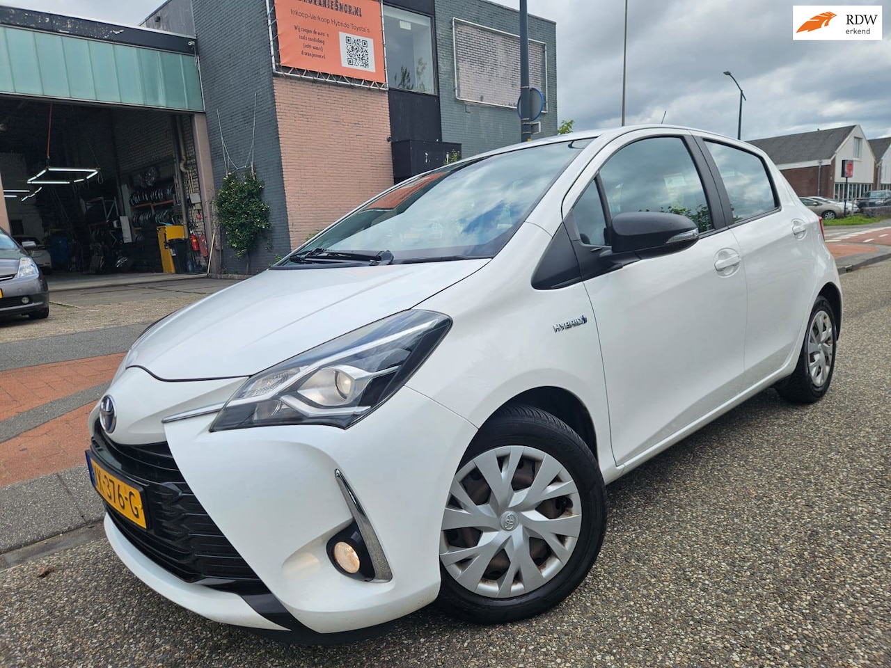 Toyota Yaris - 1.5 Hybrid Aspiration GARANTIE - AutoWereld.nl