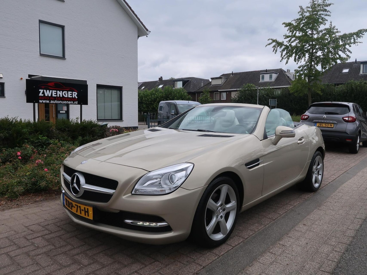 Mercedes-Benz SLK-klasse - 200 Aut MAGIC SKY-PANORAMADAK|CARPLAY|VLEUGELDEUREN|AIRSCARF|AIRCO|BLUETOOTH - AutoWereld.nl