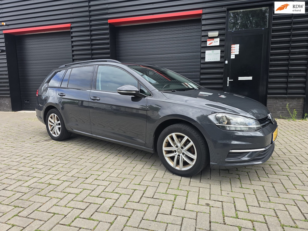 Volkswagen Golf Variant - 1.6 TDI AUTOMAAT| NAVI | PDC | FRONT ASSIST| LED | STOELVERWARMING | FLIPPERS | ELEC. PAKK - AutoWereld.nl