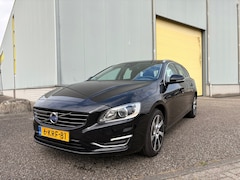 Volvo V60 - 2.4 D6 AWD Plug-In Hybrid Summum