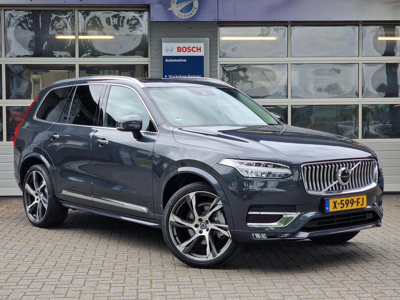 Volvo XC90 - 2.0 B5 AWD Inscription 7P|Trekhaak|Pano|Clima|Adaptief|Leer| - AutoWereld.nl