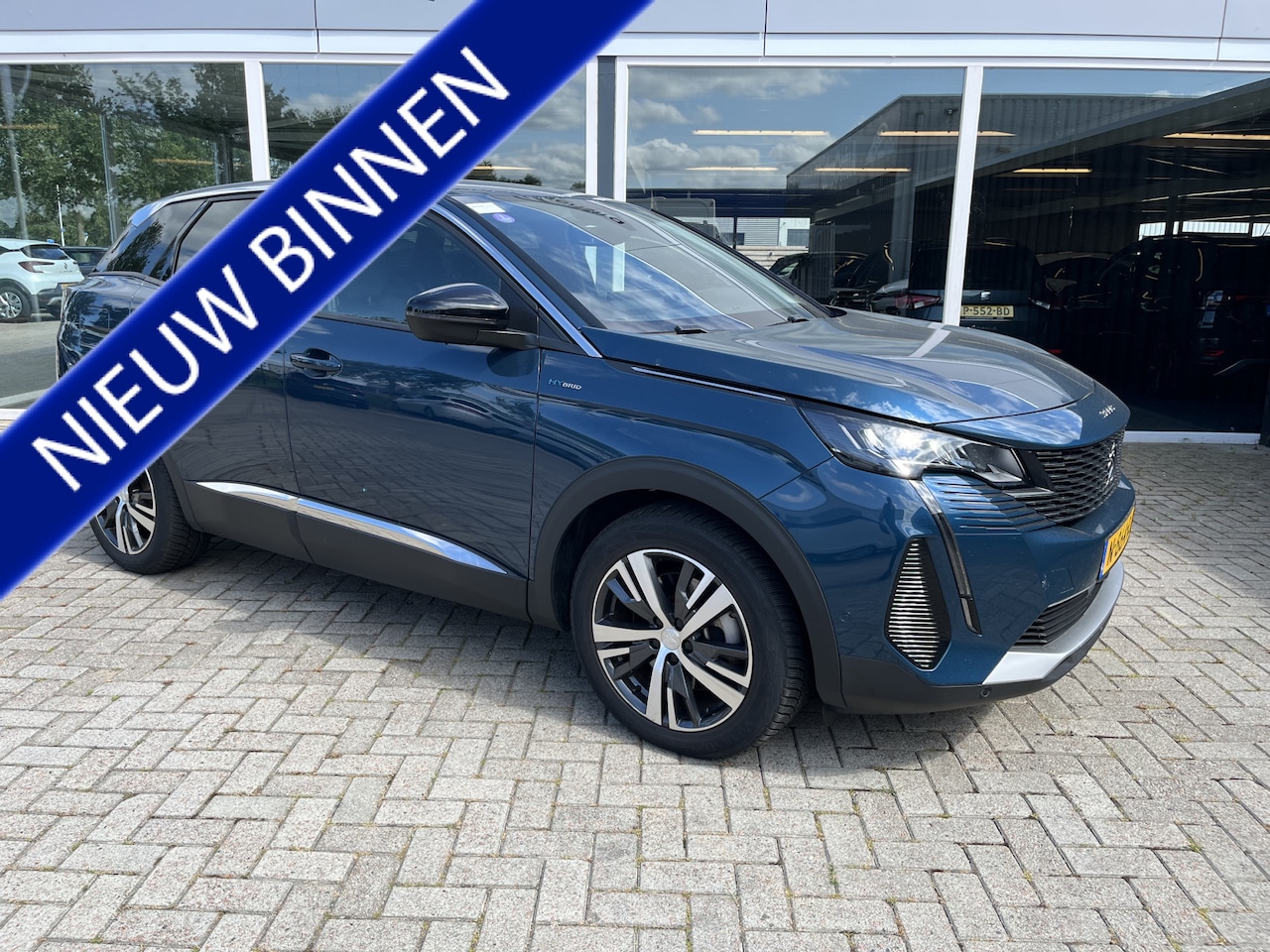 Peugeot 3008 - 1.6 HYbrid 225 Allure Pack Business Automaat / Trekhaak / Camera / LED - AutoWereld.nl