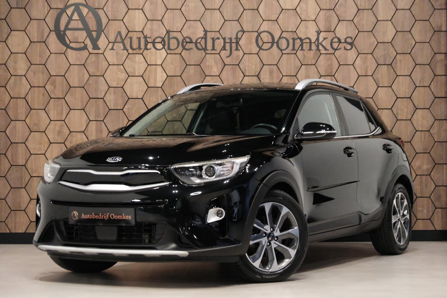 Kia Stonic - 1.0 T-GDi DynamicPlusLine *101dkm* Leder/Schuifdak/Navi/Camera Luxe Auto! - AutoWereld.nl
