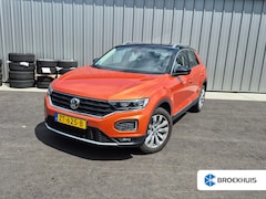 Volkswagen T-Roc - 1.5 TSI Sport 150PK DSG/AUTO | 1e Eigenaar | Trekhaak afneembaar | Achteruitrijcamera | Ap