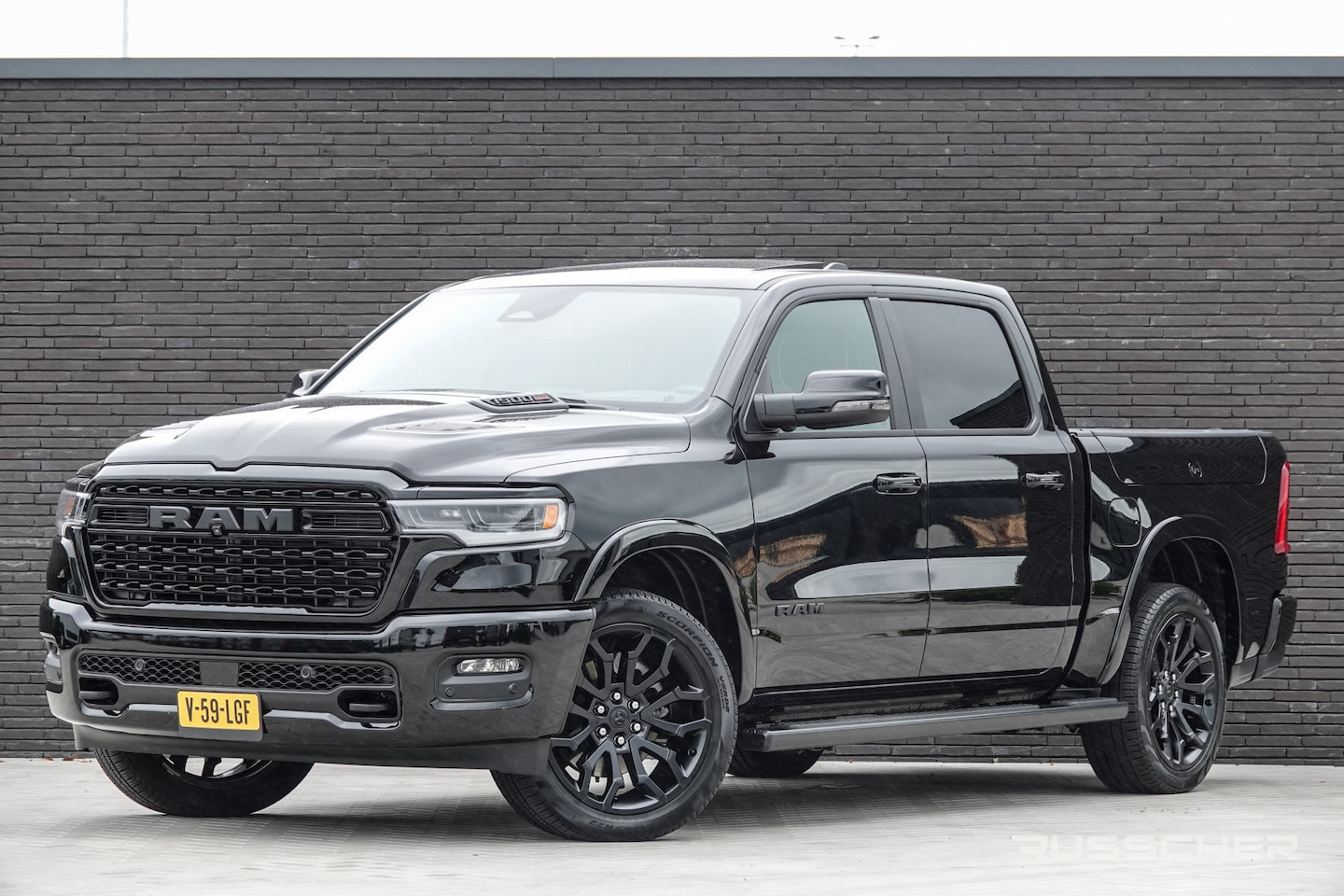 Dodge Ram 1500 - 3.0L 6-Cilinder High Output 548Pk 4x4 Crew Cab | Limited | Night Edition | Luchtvering | P - AutoWereld.nl