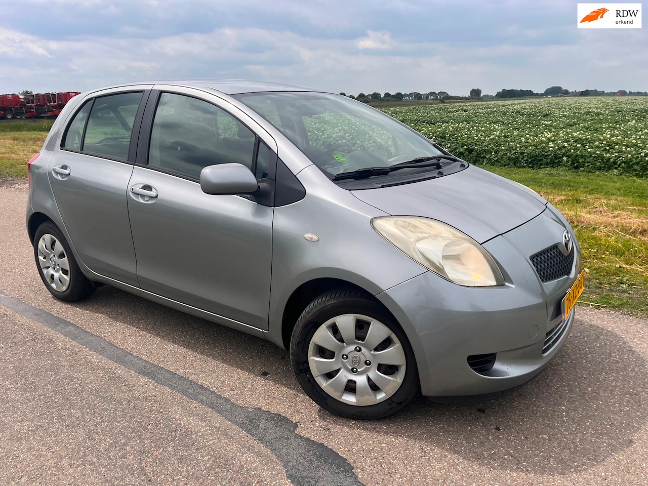 Toyota Yaris - 1.0 VVTi Terra / 5 drs - 85.000 km - AutoWereld.nl