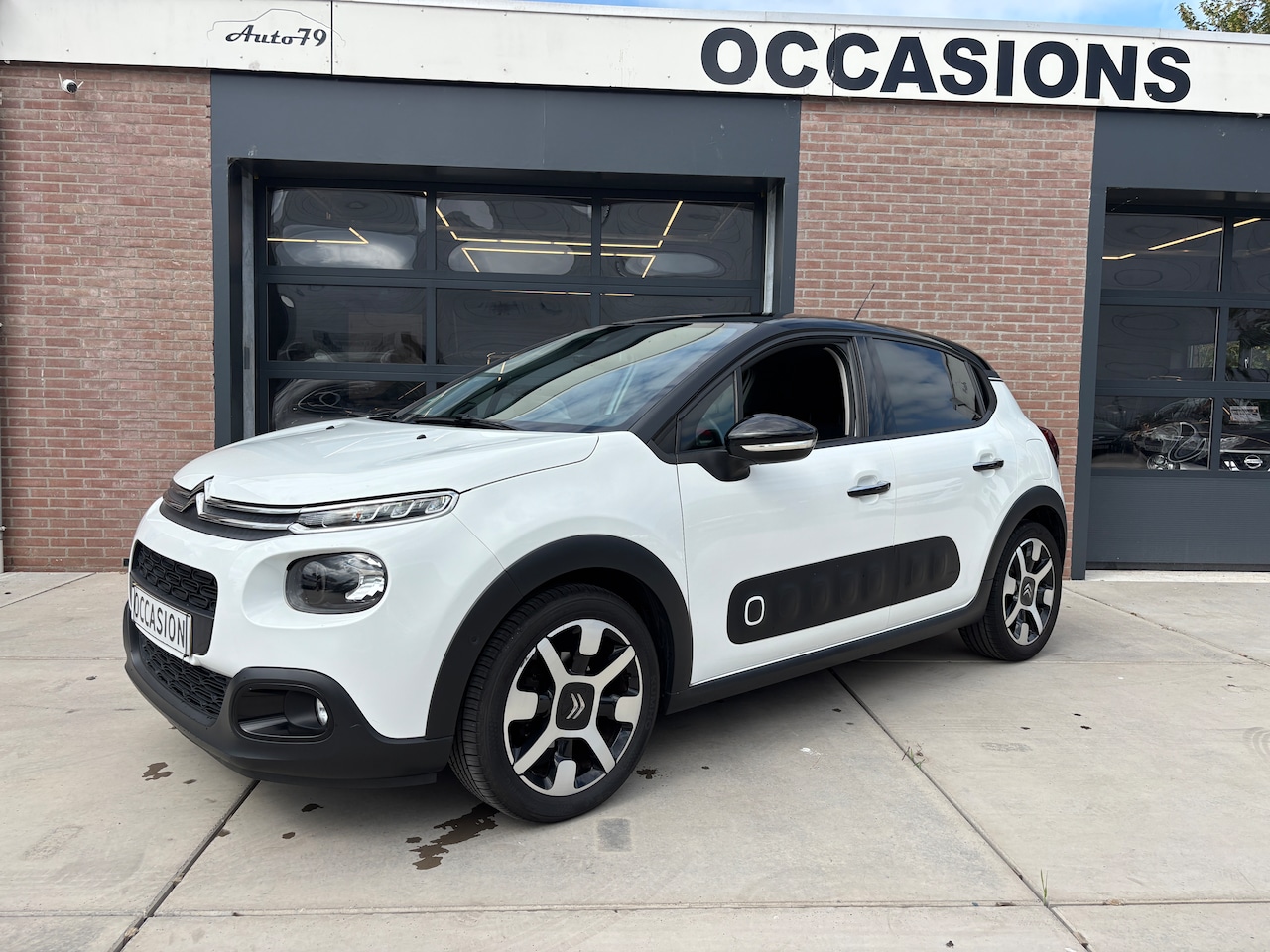 Citroën C3 - 1.2 PureTech S&S Shine Org-NL auto. D-riem verv. Navi. Clima. Camera.