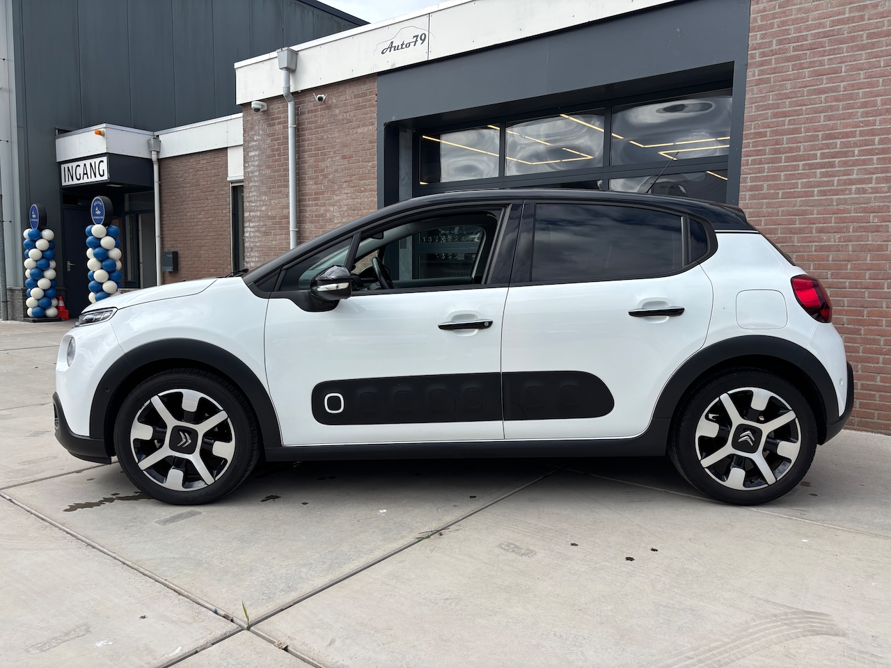 Citroën C3 - 1.2 PureTech S&S Shine Org-NL auto. D-riem verv. Navi. Clima. Camera.