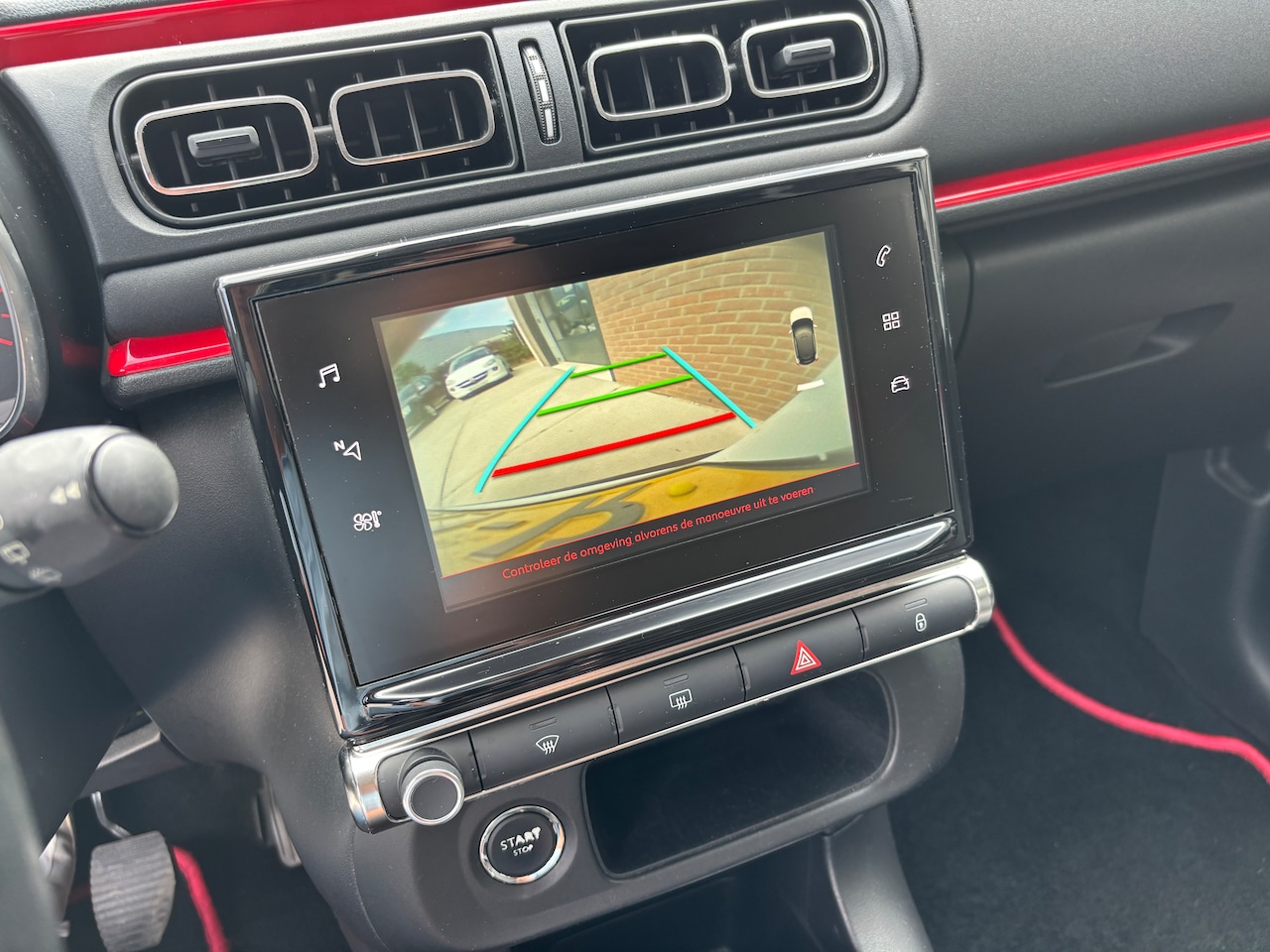 Citroën C3 - 1.2 PureTech S&S Shine Org-NL auto. D-riem verv. Navi. Clima. Camera.