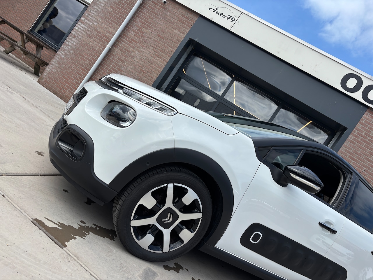 Citroën C3 - 1.2 PureTech S&S Shine Org-NL auto. D-riem verv. Navi. Clima. Camera.