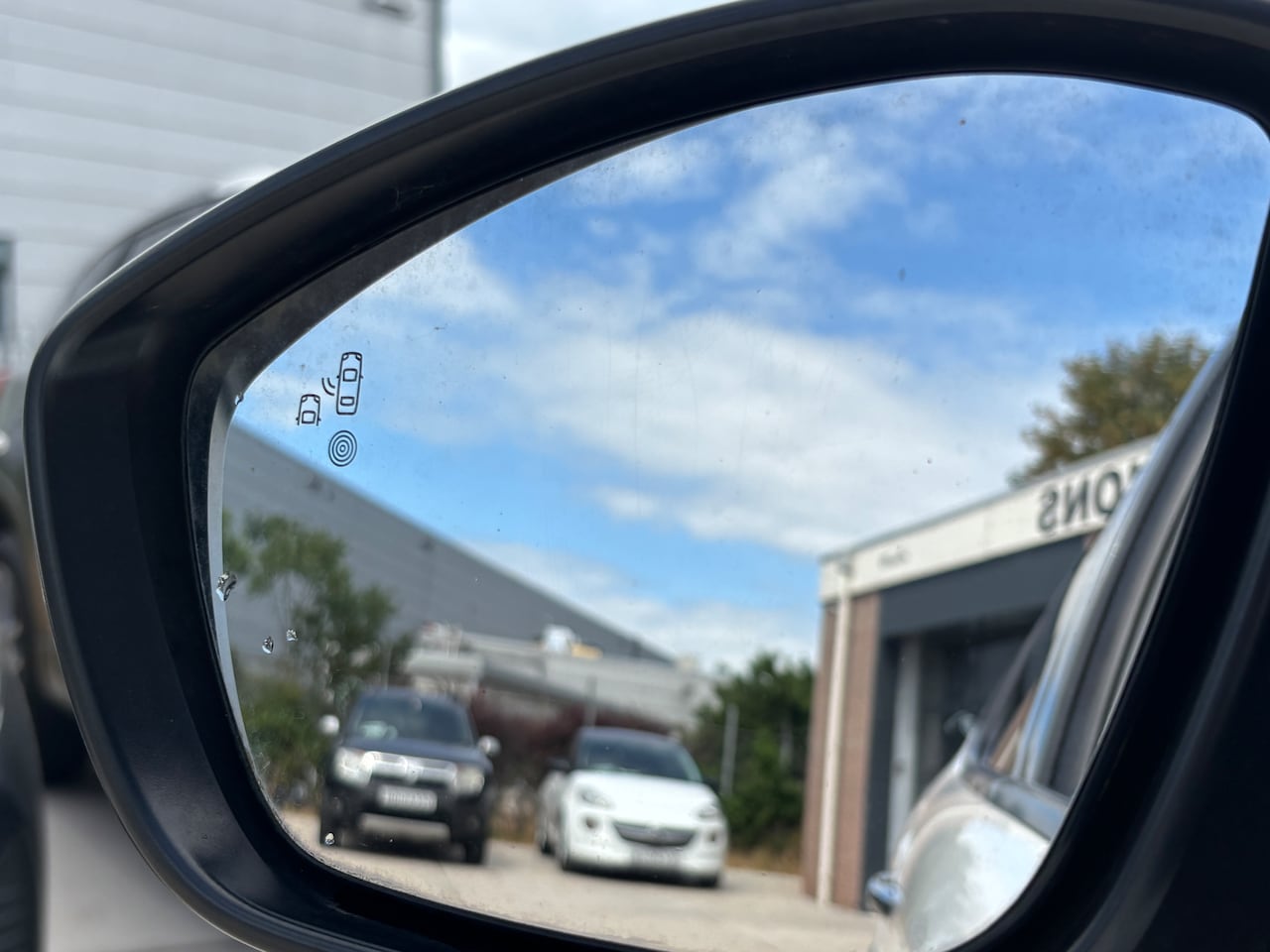 Citroën C3 - 1.2 PureTech S&S Shine Org-NL auto. D-riem verv. Navi. Clima. Camera.