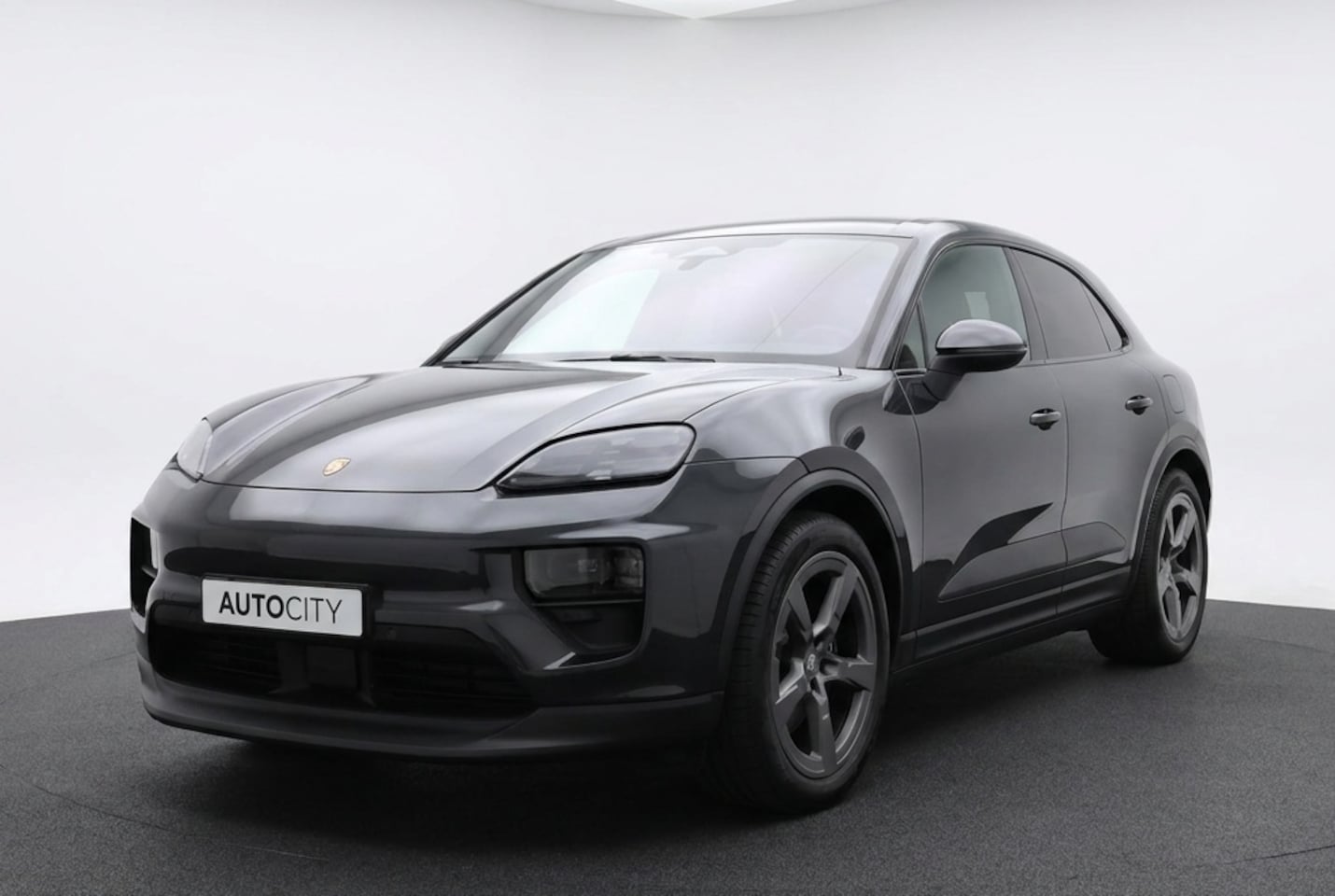 Porsche Macan - Electric 4 100kWh Eerste eigenaar l PASM l Pano l Performance Battery plus l Winterpakket - AutoWereld.nl