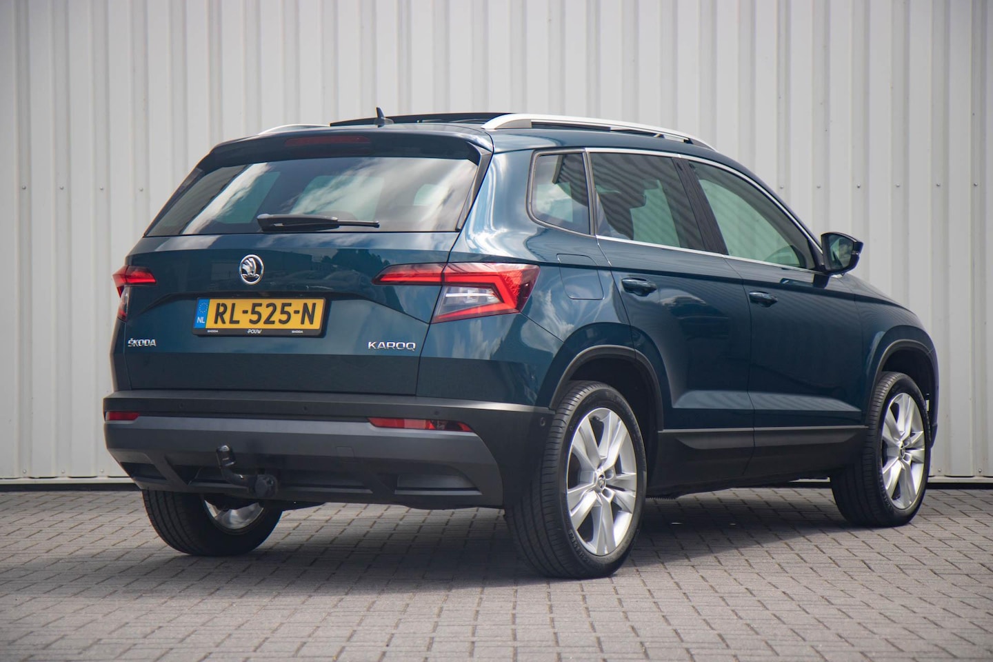 Skoda Karoq - 1.0 TSI 115pk Style Business | Panoramadak | Canton Audio | Adaptive Cruise | Geheugen Bes - AutoWereld.nl