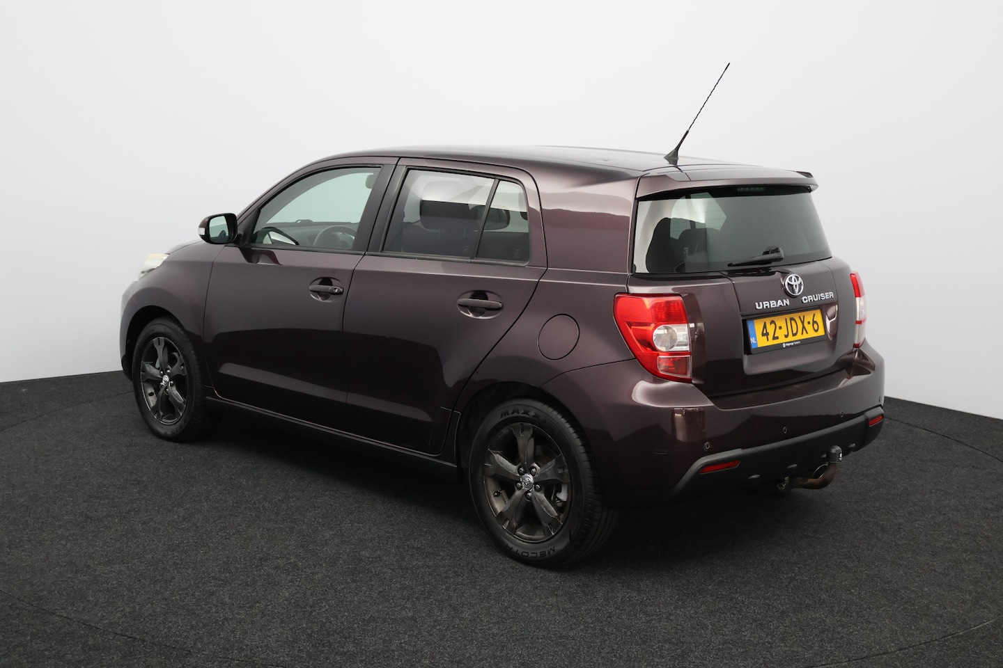 Toyota Urban Cruiser - 1.3 VVT-i Dynamic /Trekhaak! /Keyless /Climat /Elek. pakket /C.V. afstand /Isofix /16"LMV - AutoWereld.nl