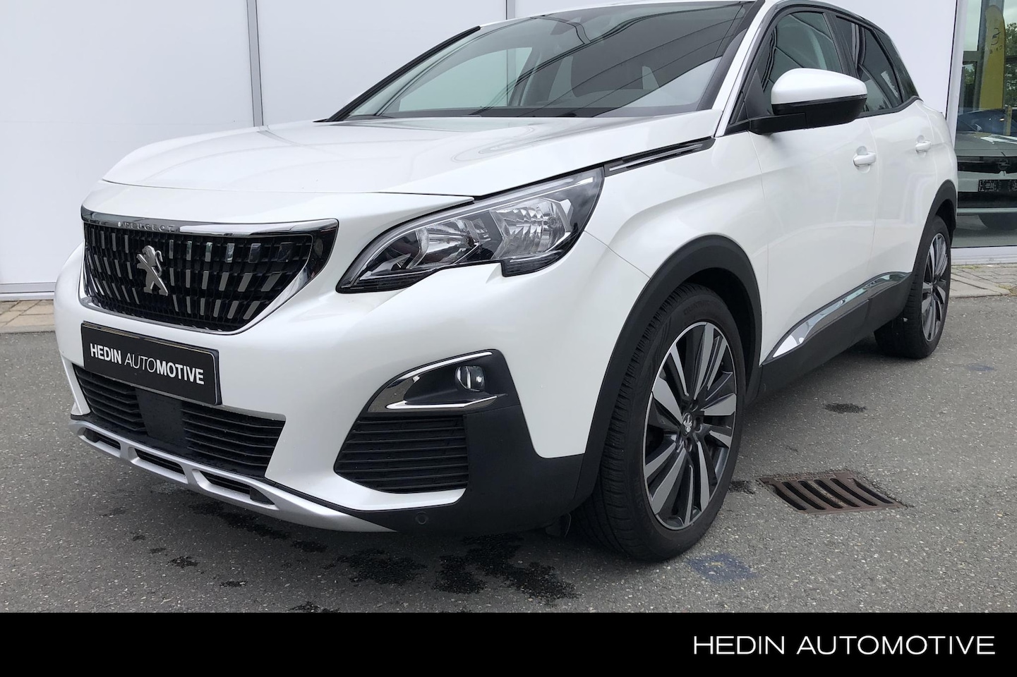 Peugeot 3008 - 1.2 130 PK AUTOMAAT Allure | Navigatie | Trekhaak | Climate Control | Camera | Cruise Cont - AutoWereld.nl