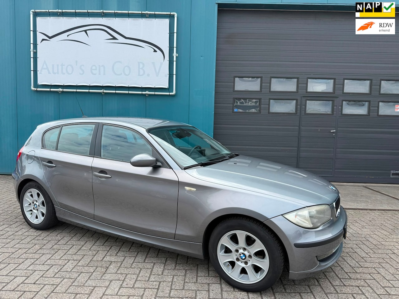 BMW 1-serie - 118i Business Line 5-deurs Airco Cruise Navi Lm velgen NL Auto NAP Inruilkoopje - AutoWereld.nl