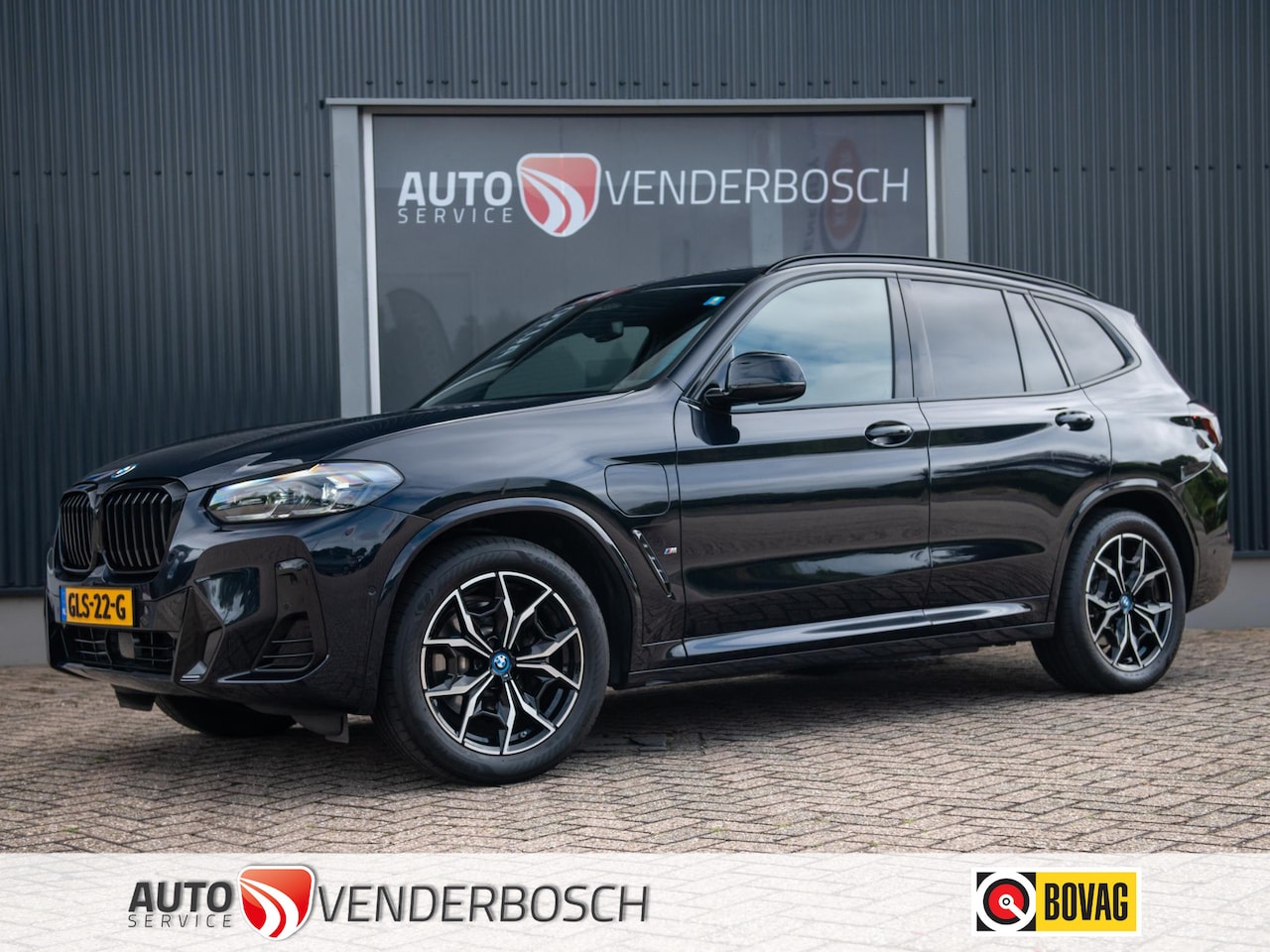 BMW X3 - xDrive30e High Executive M-Sport 292pk | H&K | HUD | Camera | Adaptief | Keyless - AutoWereld.nl