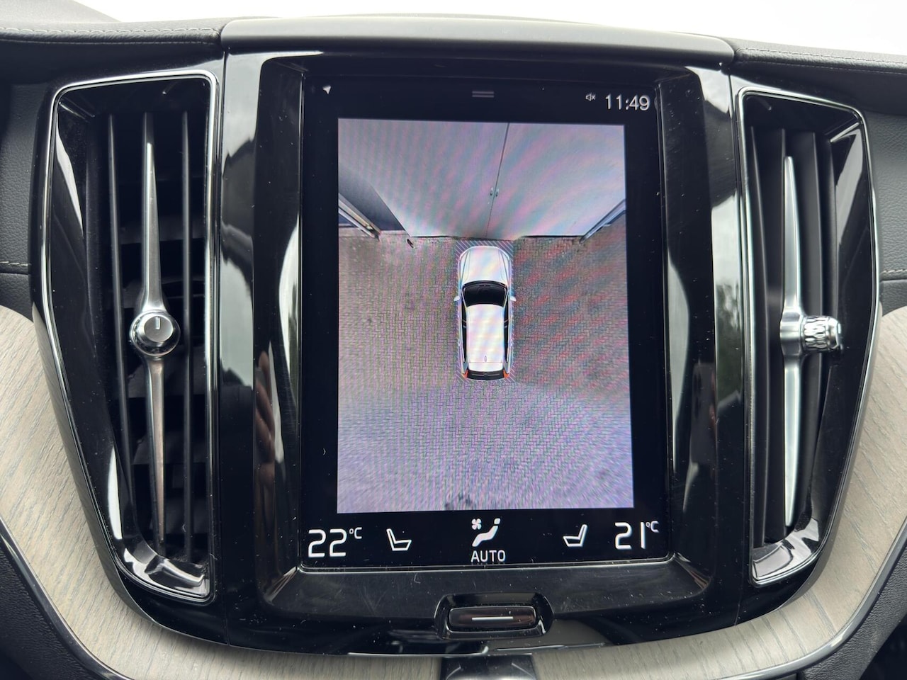 Volvo XC60 - 2.0 B5 Inscription|Blis|ACC|360°cam.|st/st verw.|leer| 65000 km| - AutoWereld.nl