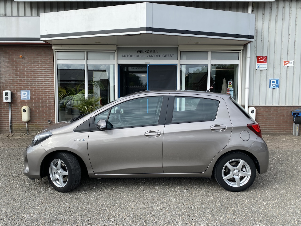 Toyota Yaris - 1.5 Hybrid Aspiration 1.5 Hybrid Aspiration - AutoWereld.nl