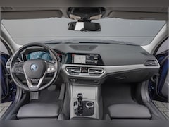 BMW 3-serie Touring - 330e ACC Laser HUD Keyless Camera 18"