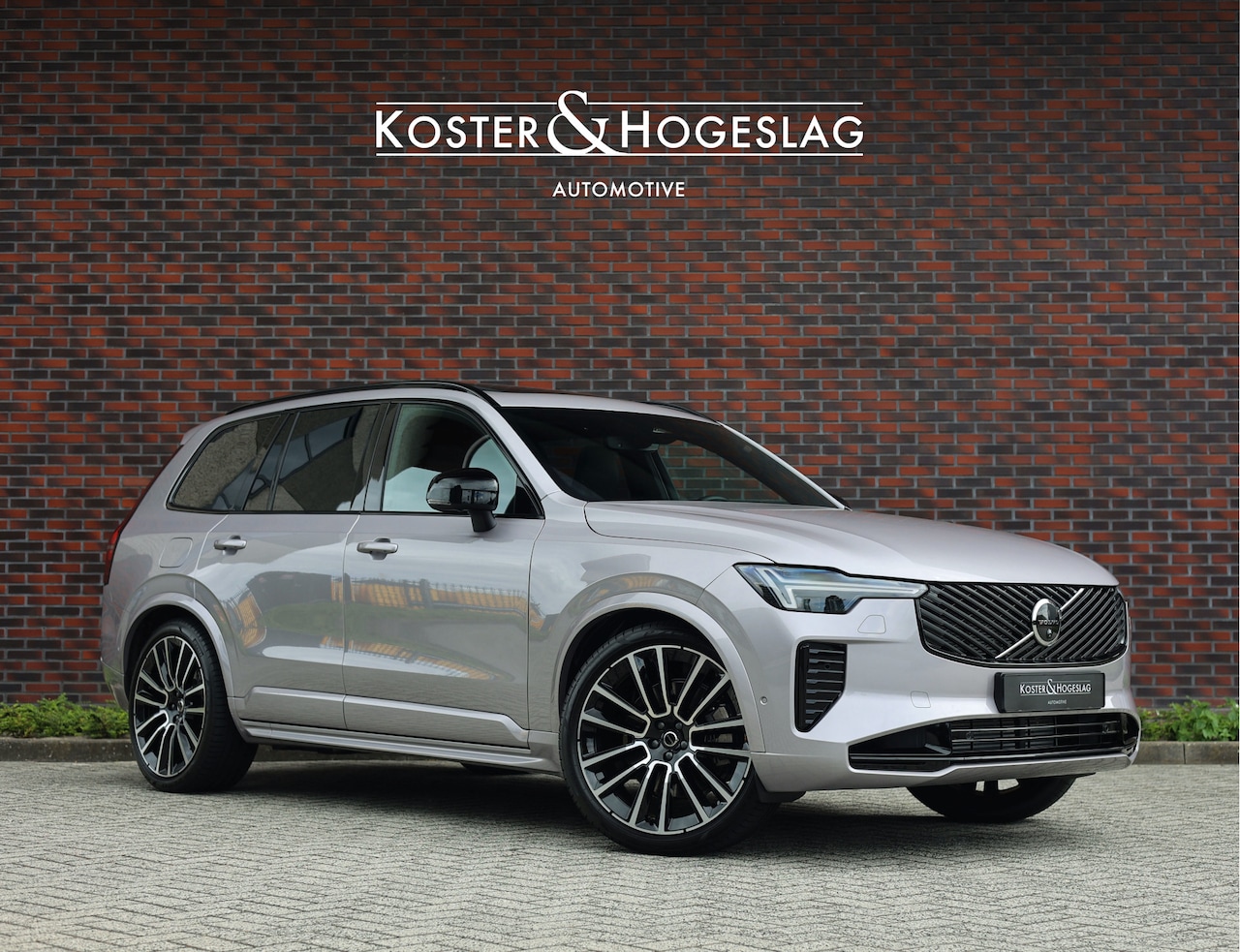 Volvo XC90 - T8 AWD Ultra Dark | Direct rijden! - Pano - Trekhaak - AutoWereld.nl
