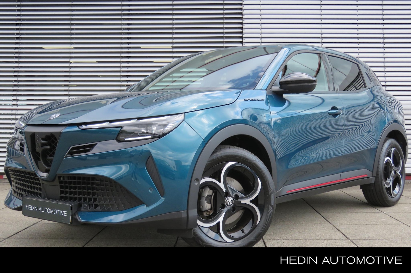 Alfa Romeo Junior - 1.2 Turbo Hybrid Ibrida Speciale Stoelmassage | Apple Carplay | Achterruitrijcamera - AutoWereld.nl