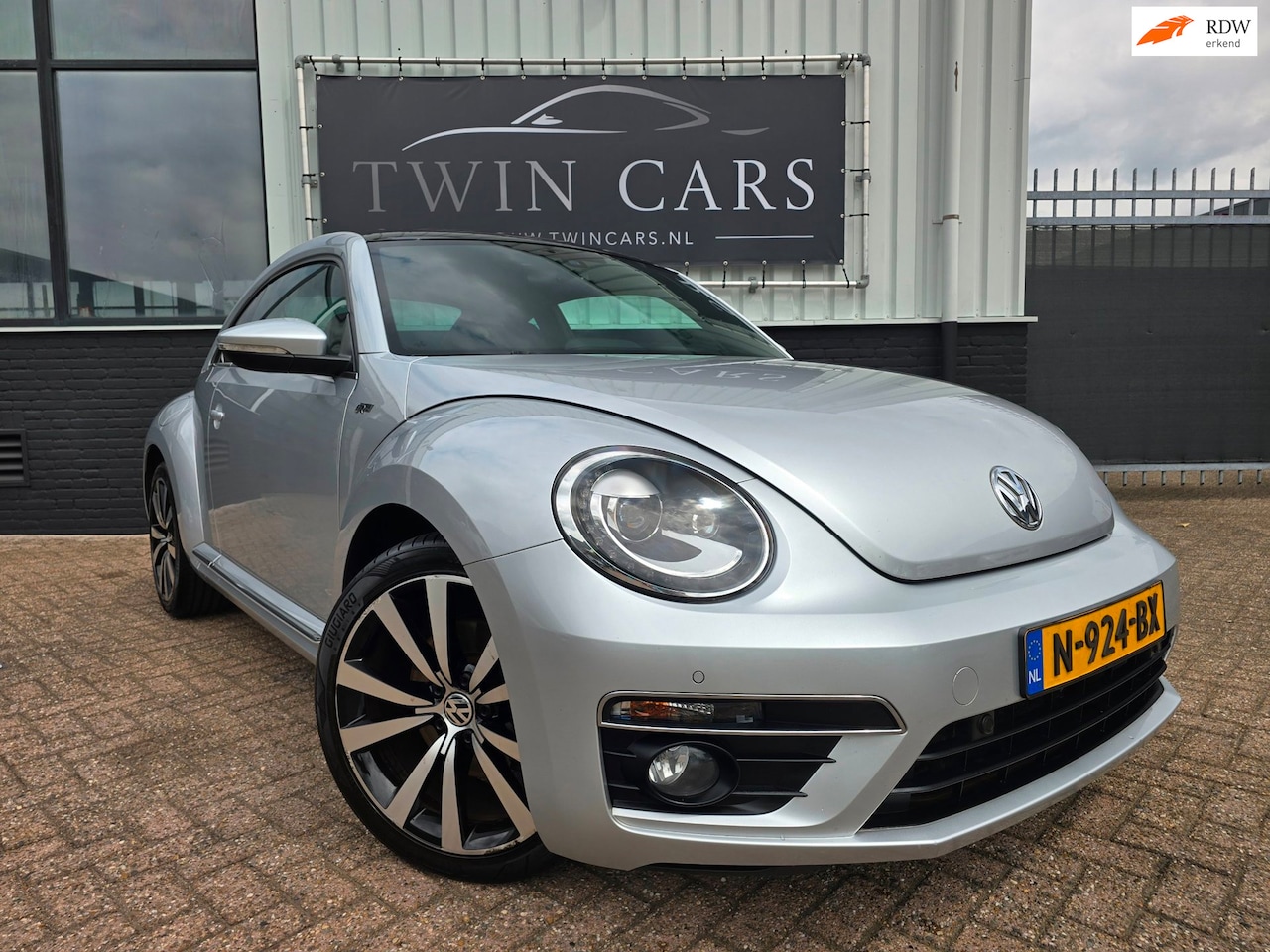 Volkswagen Beetle - 1.4 TSI 160Pk R-Line Led Xenon Navi Fender-Sound - AutoWereld.nl