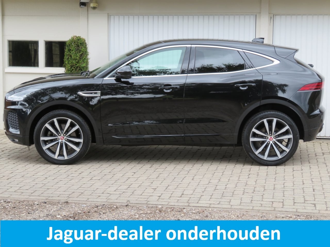 Jaguar E-Pace - 2.0 P250 AWD R-Dynamic S LEDER-PANODAK-DEALER OH - AutoWereld.nl
