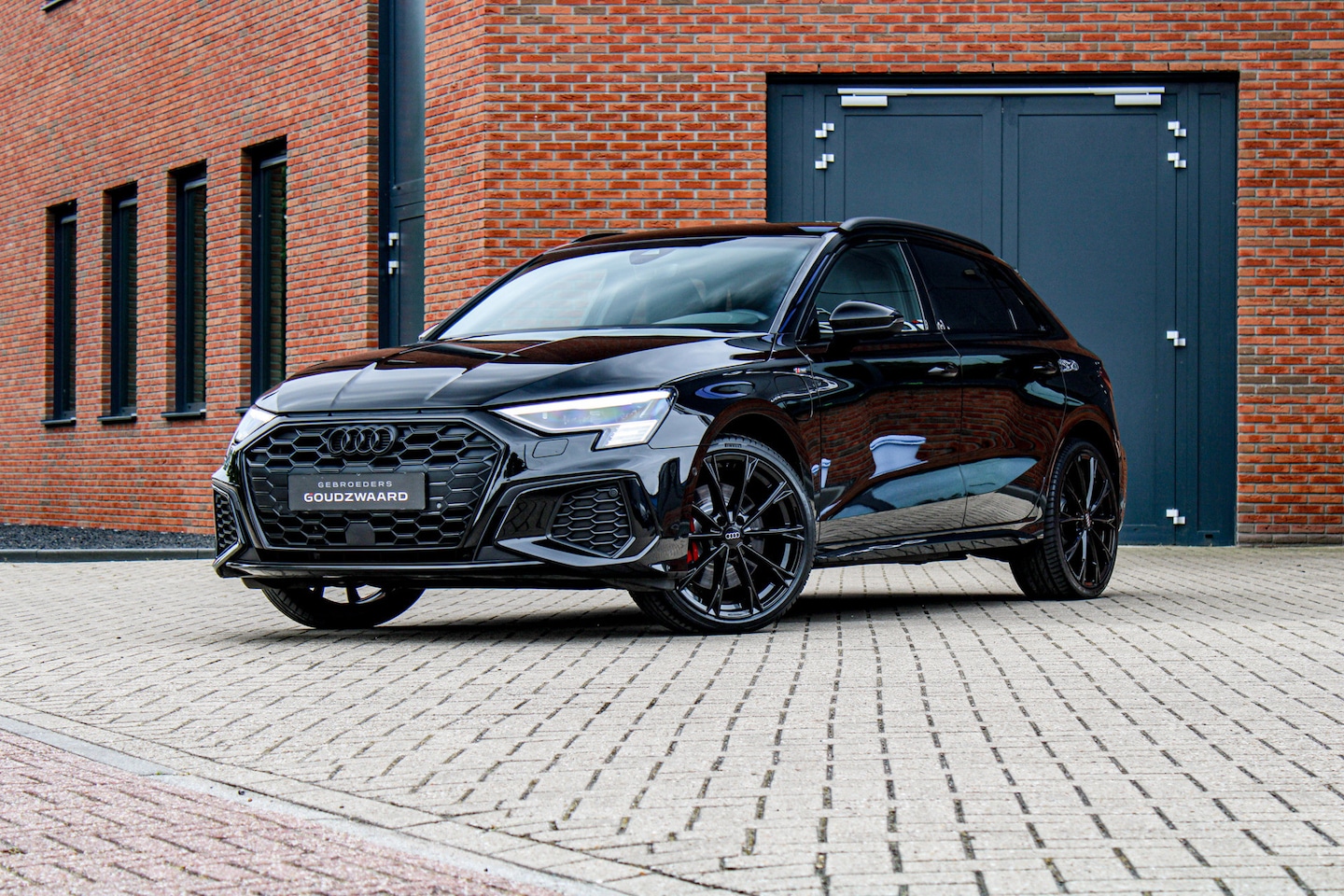 Audi A3 Sportback - 45 TFSI e S edition Competition | Sportstoelen | Matrix | B&O | Camera | ACC - AutoWereld.nl