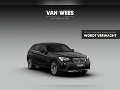 BMW X1 - xDrive28i Executive | Dealer onderhouden | 2e eigenaar | Camera | Sportstoelen | Navigatie