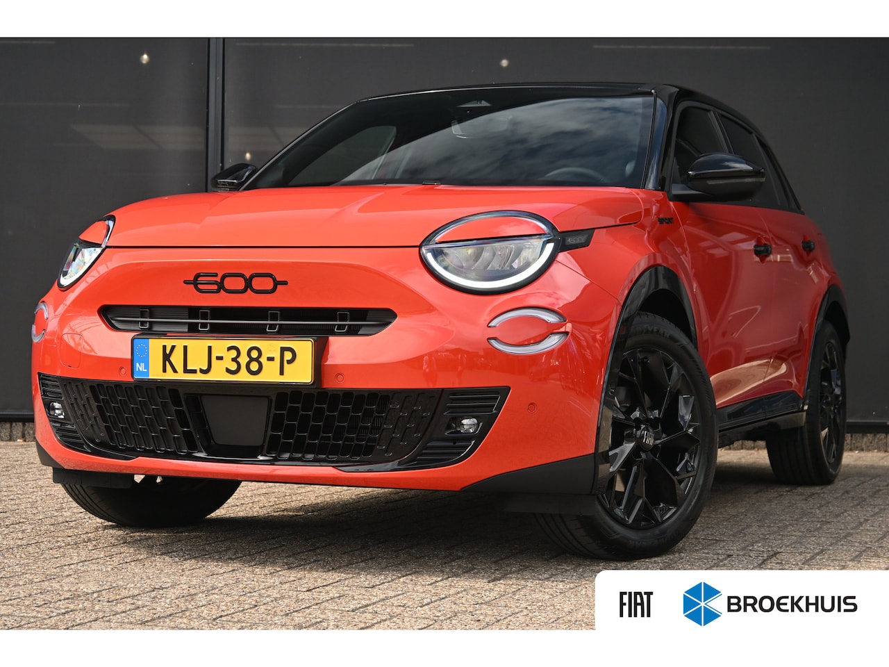 Fiat 600e - Sport 54 kWh DEMO-DEAL! Tot 8 Jaar Garantie! | Massage | Alcantara | Elektr. Achterklep | - AutoWereld.nl