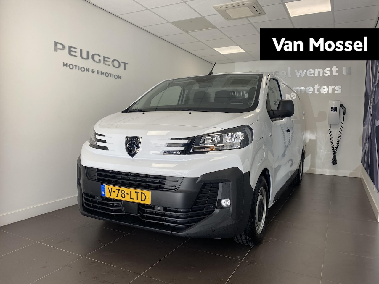 Peugeot e-Expert - EV L2 75 kWh | Navigatie | dodehoek detectie | cruise control | lichtmetalen velgen 17" | - AutoWereld.nl