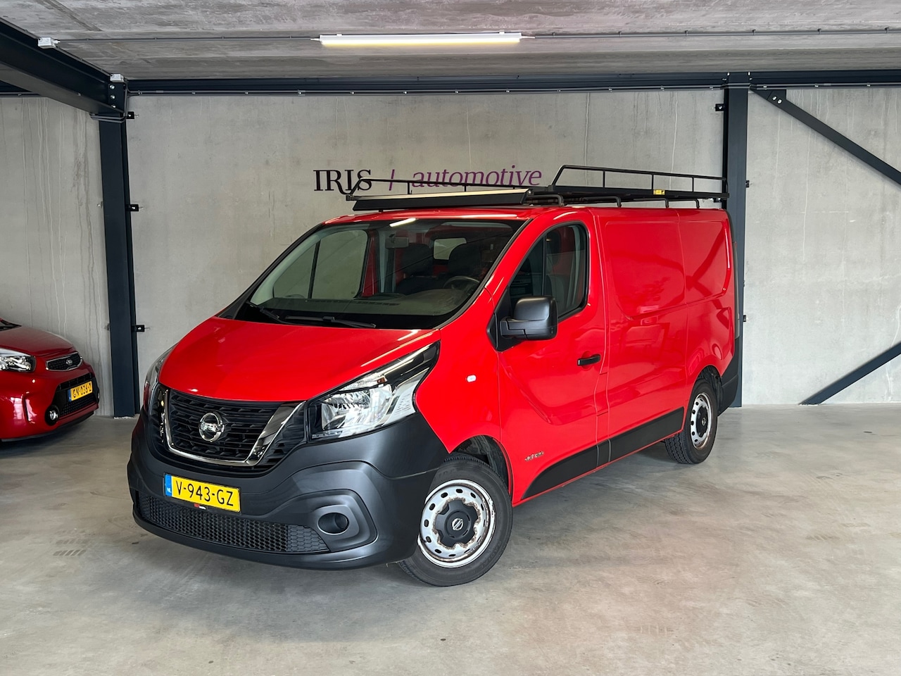 Nissan nv300 - 1.6 dCi 120 L1H1 Visia - Renault Trafic - Imperiaal - Trekhaak - BT - Radio - 121 pk - AutoWereld.nl