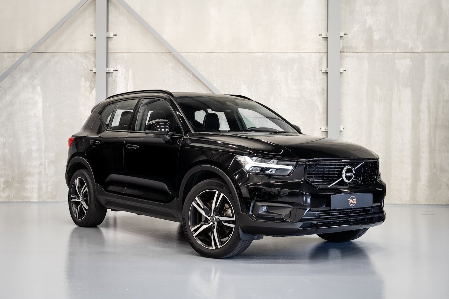 Volvo XC40 - 1.5 T5 Recharge R-Design | Pano | Stoel en stuur verwarming | Camera - AutoWereld.nl